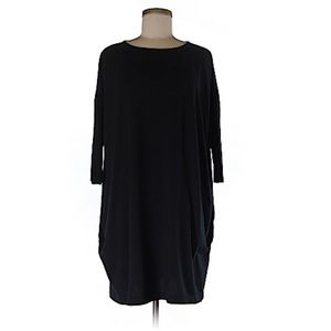 20% off 2+ bundle: Gap Casual Black Dress